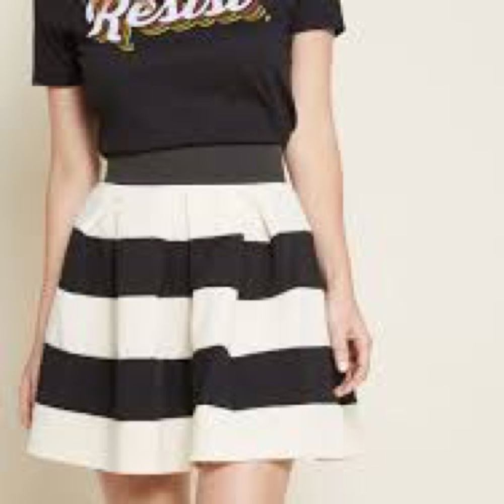 Black and white striped ModCloth skater skirt